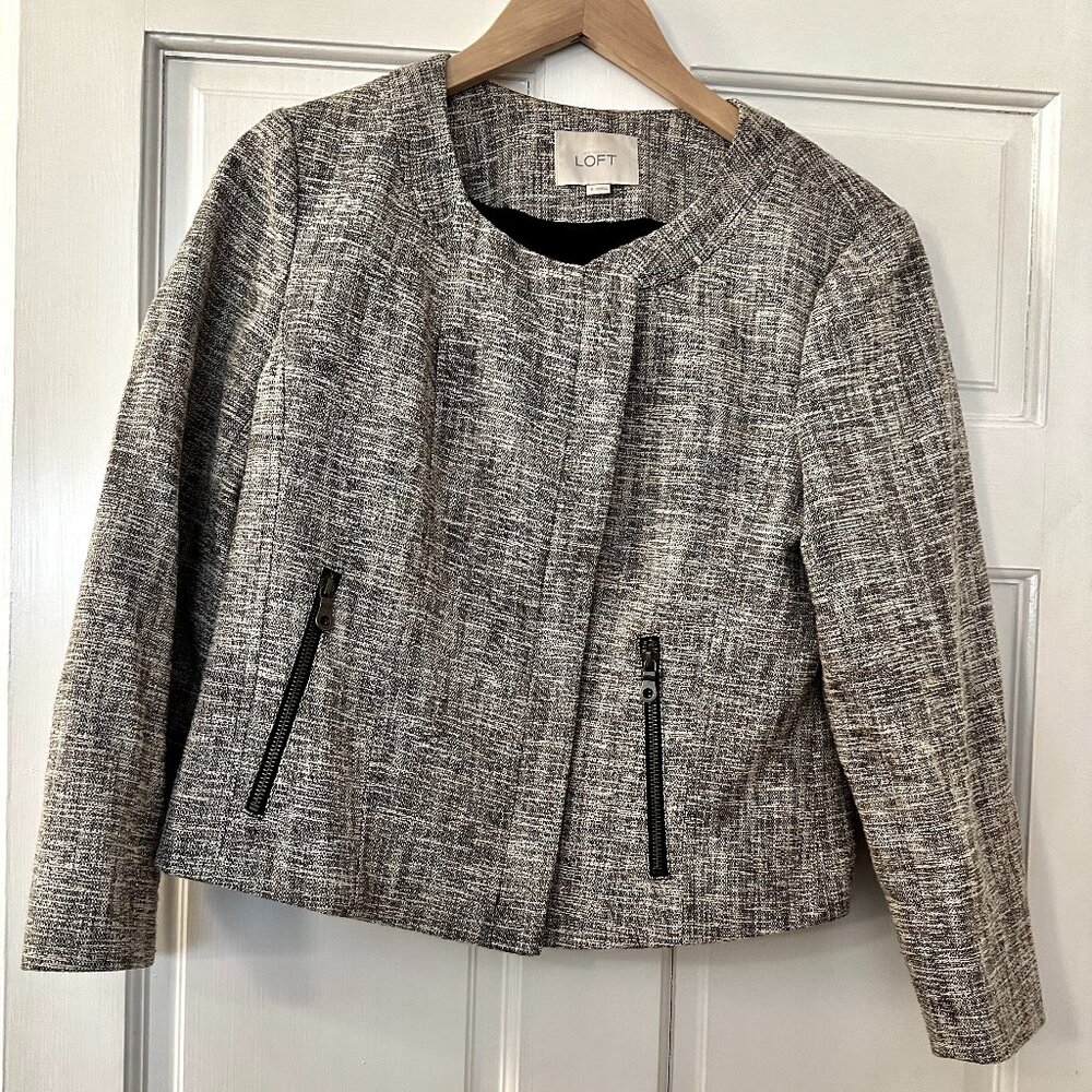 LOFT black and ivory tweed cropped zipper jacket size 8